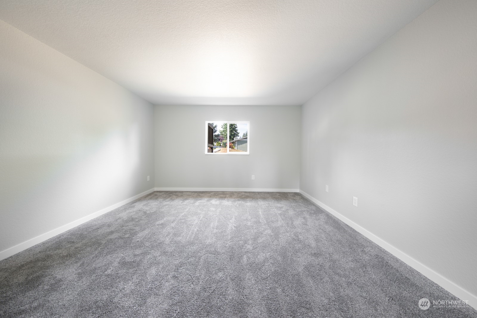 7715 Lower Ridge Road Everett, WA 98203 - Photo 19 of 30 an empty room with a window