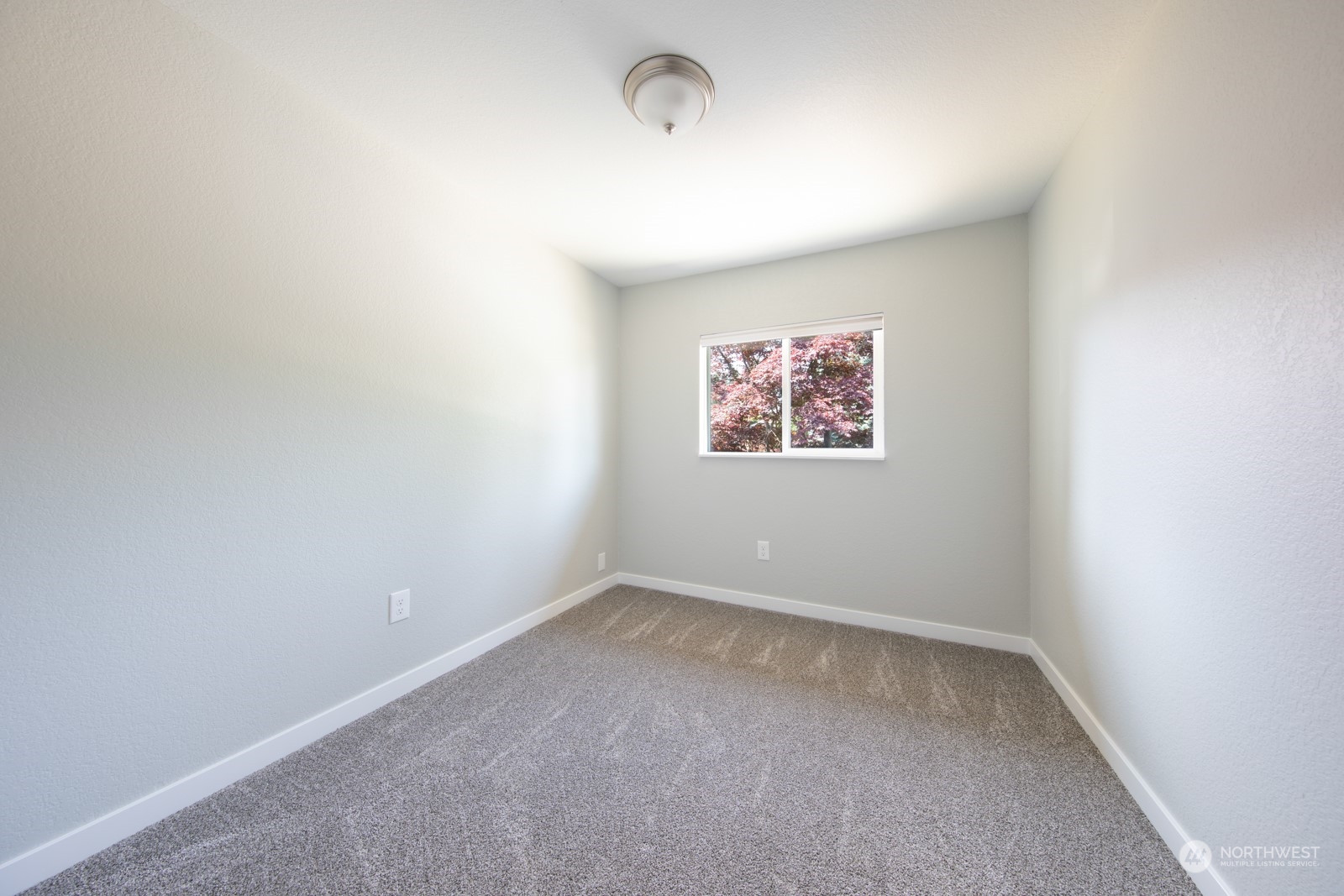 7715 Lower Ridge Road Everett, WA 98203 - Photo 28 of 30 a view of a hallway with a small space