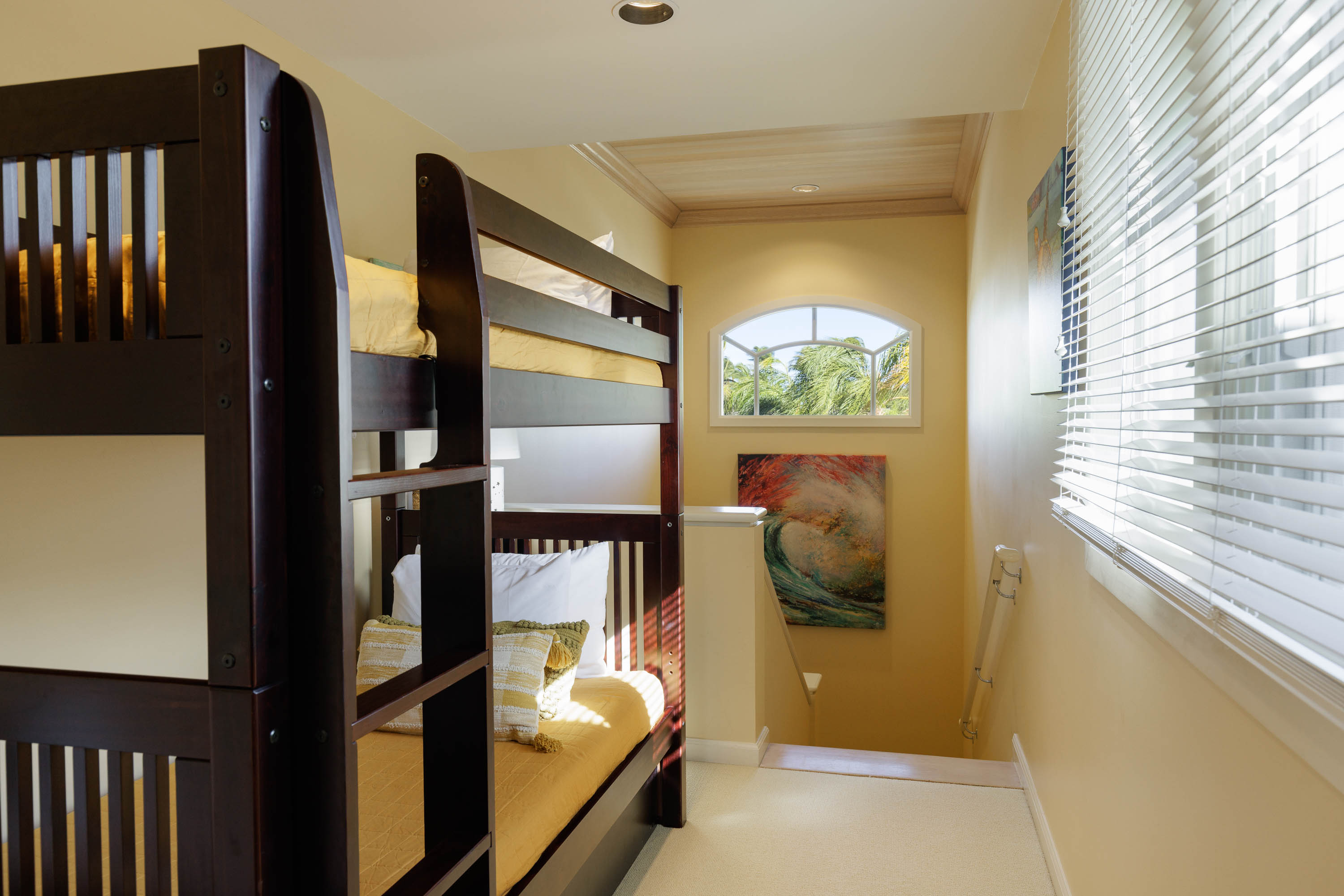 68-1375 Pauoa Road, Unit D3 Kamuela, HI 96743 - Photo 24 of 30 a bedroom with a bed and a window