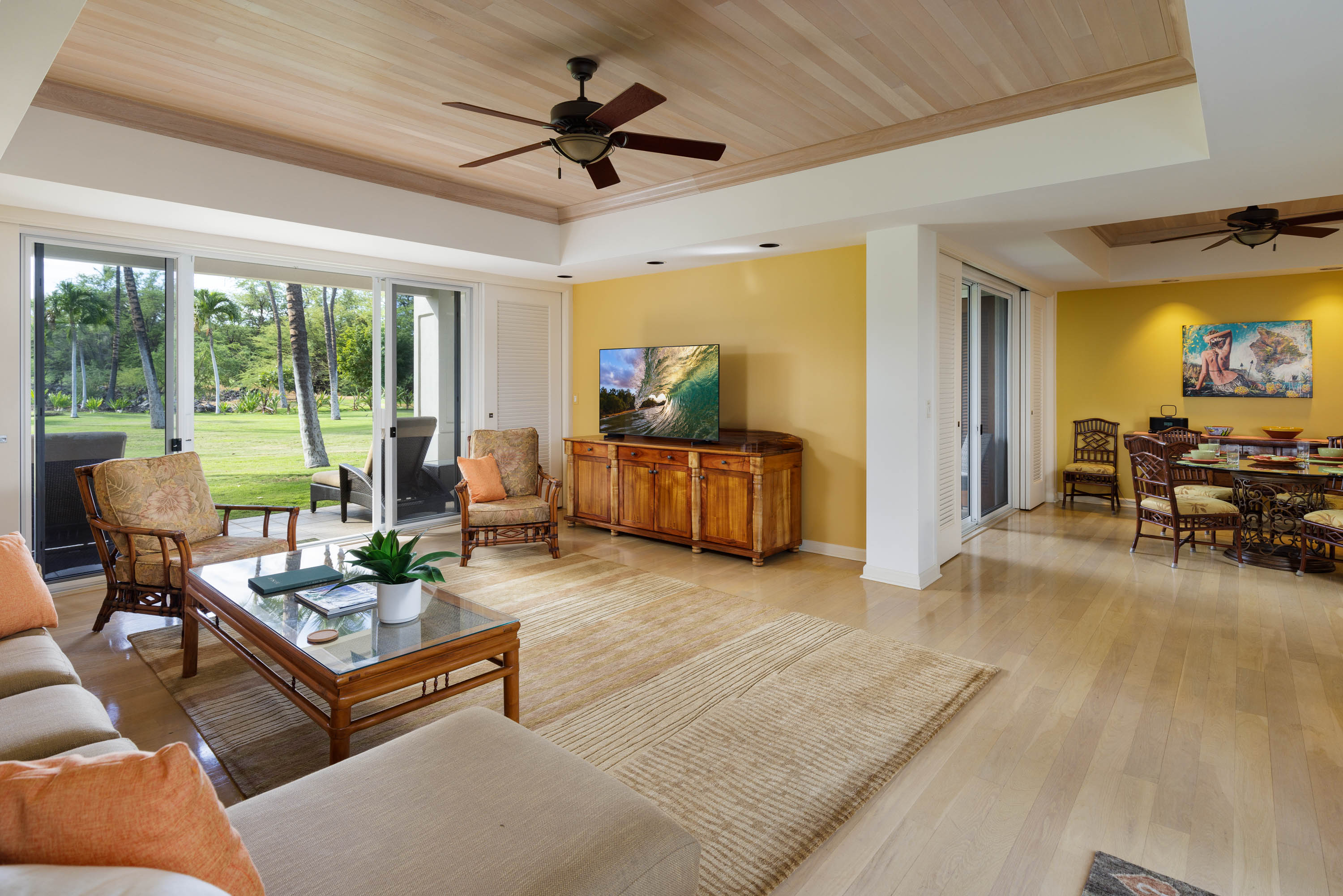 68-1375 Pauoa Road, Unit D3 Kamuela, HI 96743 - Photo 6 of 30 a living room with furniture and a large window