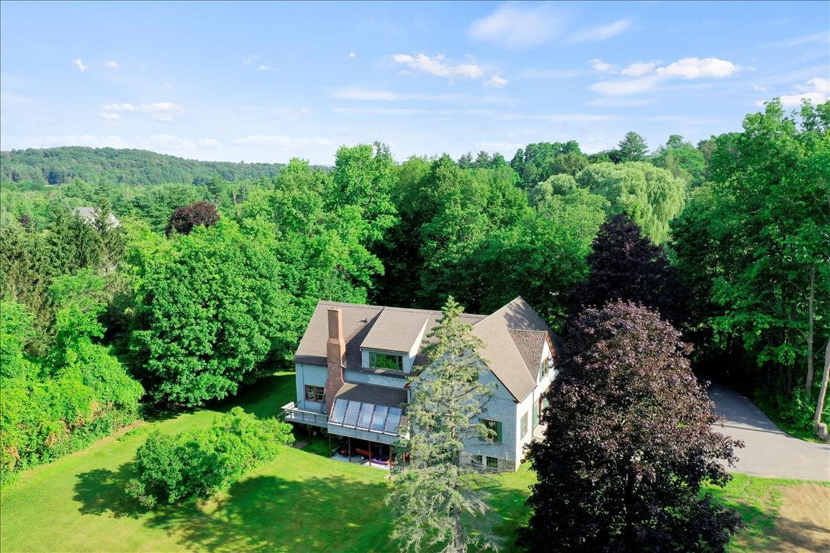 230 Walloomsac Road Bennington, VT 05201 - Photo 4 of 40