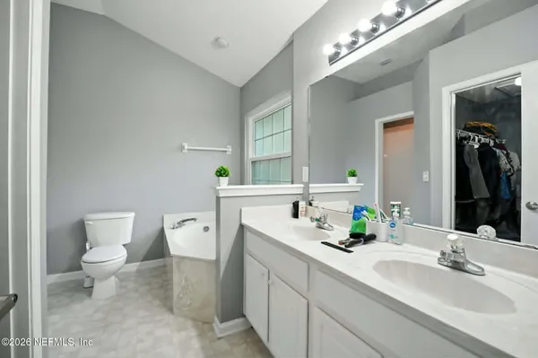 $2,400 | 832 Heritage Lakes Drive, Jacksonville, FL 32218