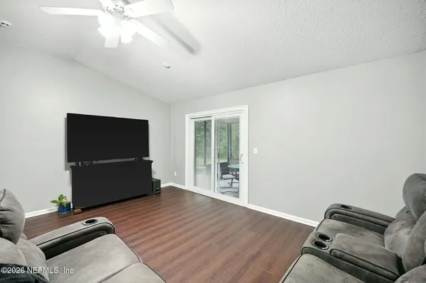 $2,400 | 832 Heritage Lakes Drive, Jacksonville, FL 32218