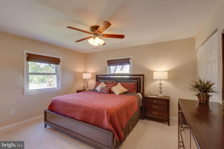 122 West Church Road Sterling, VA 20164 - Photo 3 of 18 Bedroom (Master)