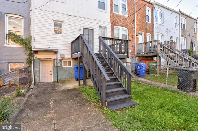 $1,650 | 3706 Harlem Avenue, Baltimore, MD 21229