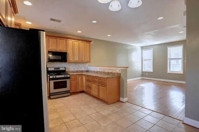 $1,650 | 3706 Harlem Avenue, Baltimore, MD 21229