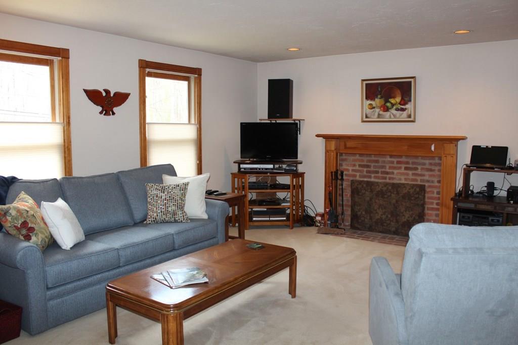 379 Fowler Road Northbridge, MA 01534 - Photo 14 of 33