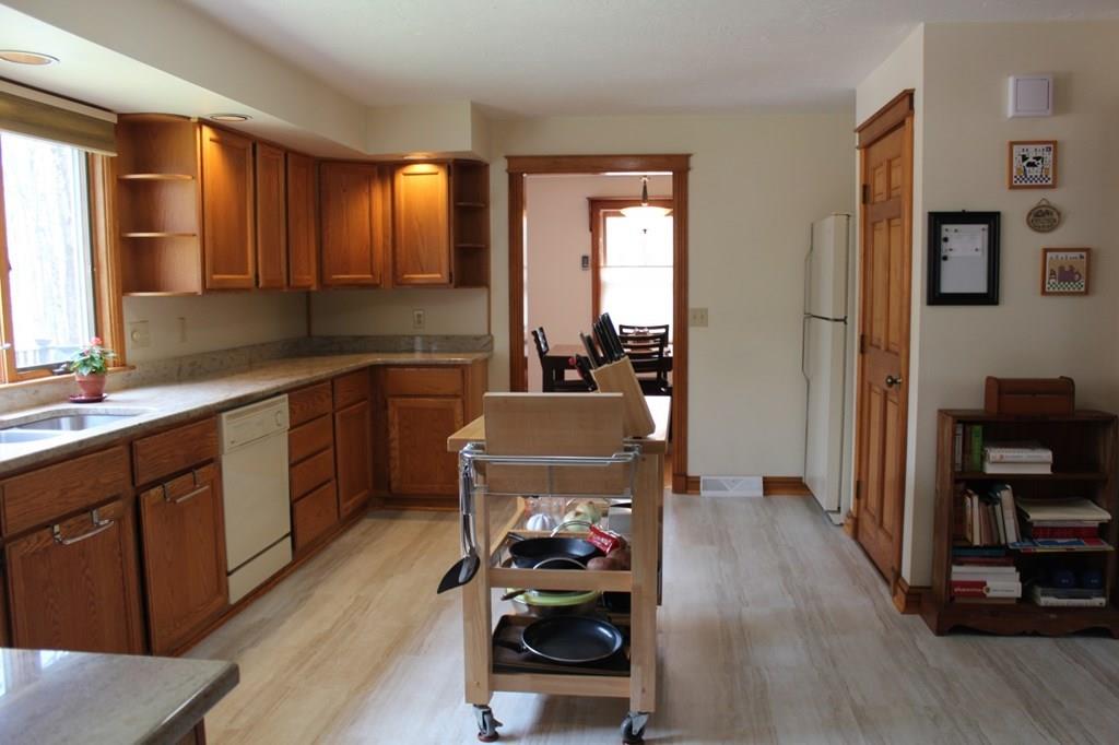 379 Fowler Road Northbridge, MA 01534 - Photo 9 of 33