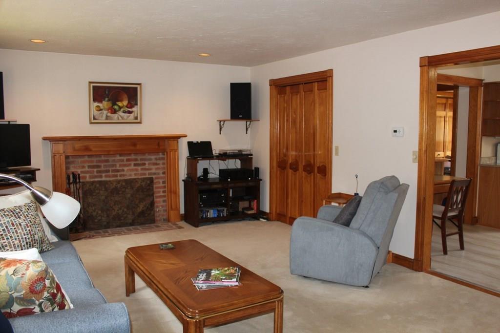 379 Fowler Road Northbridge, MA 01534 - Photo 10 of 33