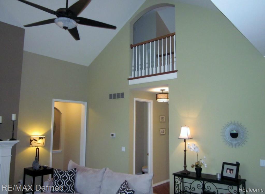 2670 Monarch Court Rochester, MI 48306 - Photo 11 of 36