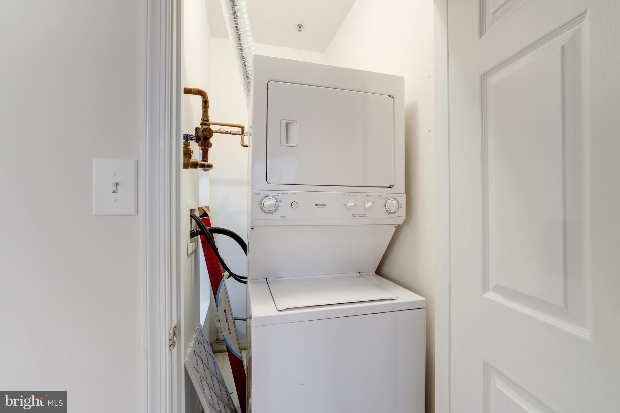 1305 Windleaf Drive, Unit 170 Reston, VA 20194 - Photo 30 of 32 Gallery Image 30