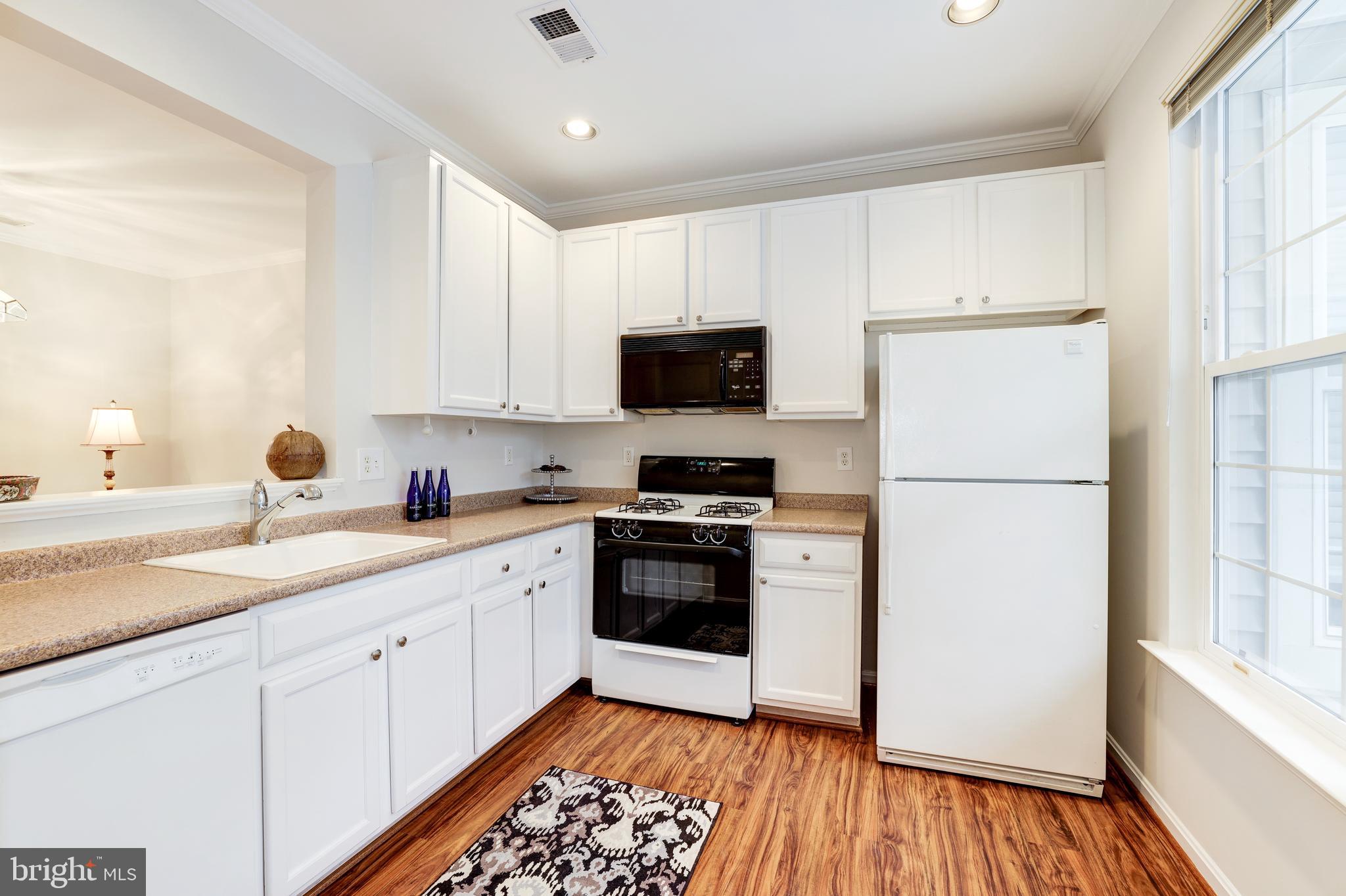 1305 Windleaf Drive, Unit 170 Reston, VA 20194 - Photo 9 of 32 Gallery Image 9