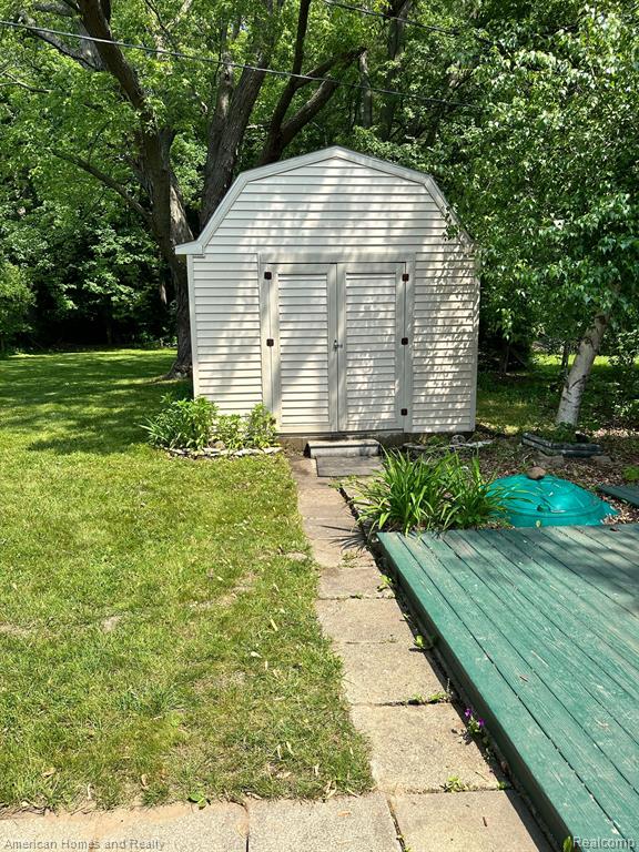 13188 North Clio Road Clio, MI 48420 - Photo 3 of 24