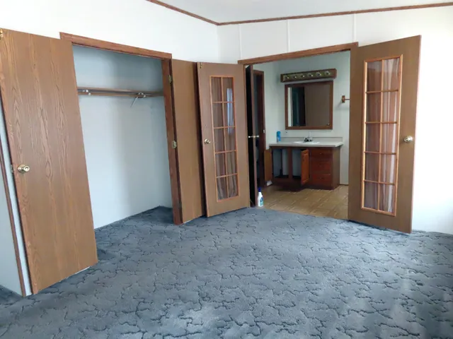 $179,900 | 18340 Highway 59, Thief River Falls, MN 56701