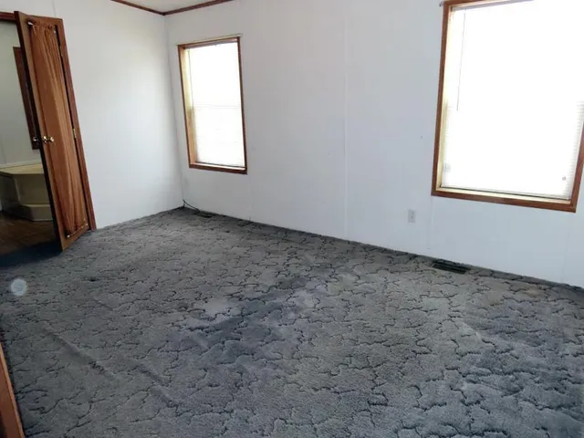 $179,900 | 18340 Highway 59, Thief River Falls, MN 56701