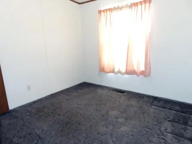 $179,900 | 18340 Highway 59, Thief River Falls, MN 56701