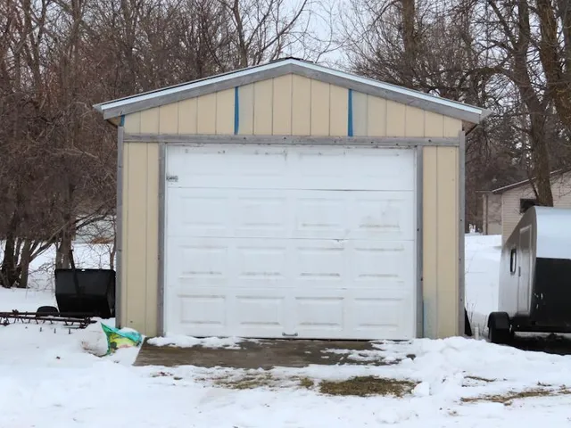 $179,900 | 18340 Highway 59, Thief River Falls, MN 56701