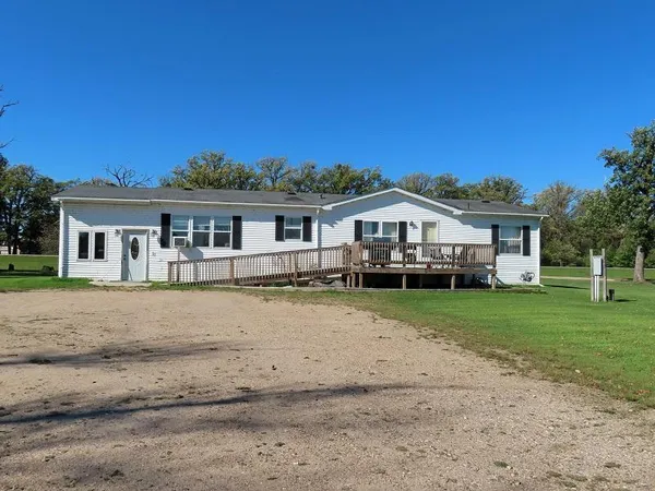 $179,900 | 18340 Highway 59, Thief River Falls, MN 56701