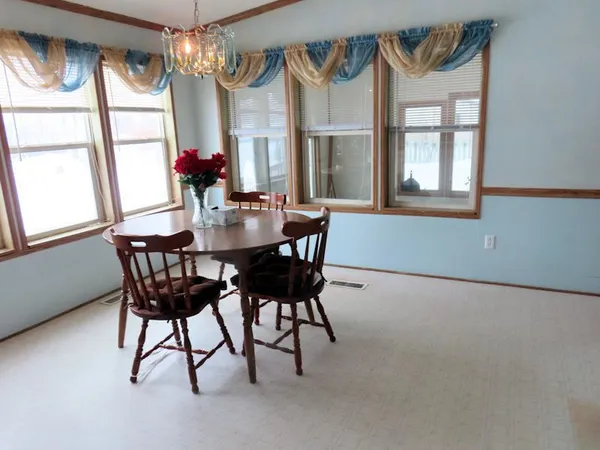 $179,900 | 18340 Highway 59, Thief River Falls, MN 56701