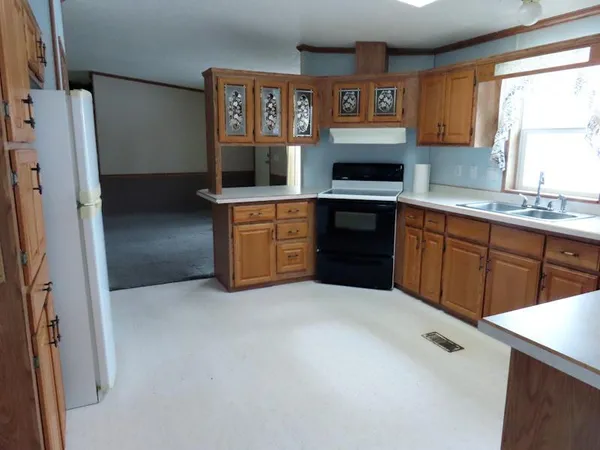 $179,900 | 18340 Highway 59, Thief River Falls, MN 56701