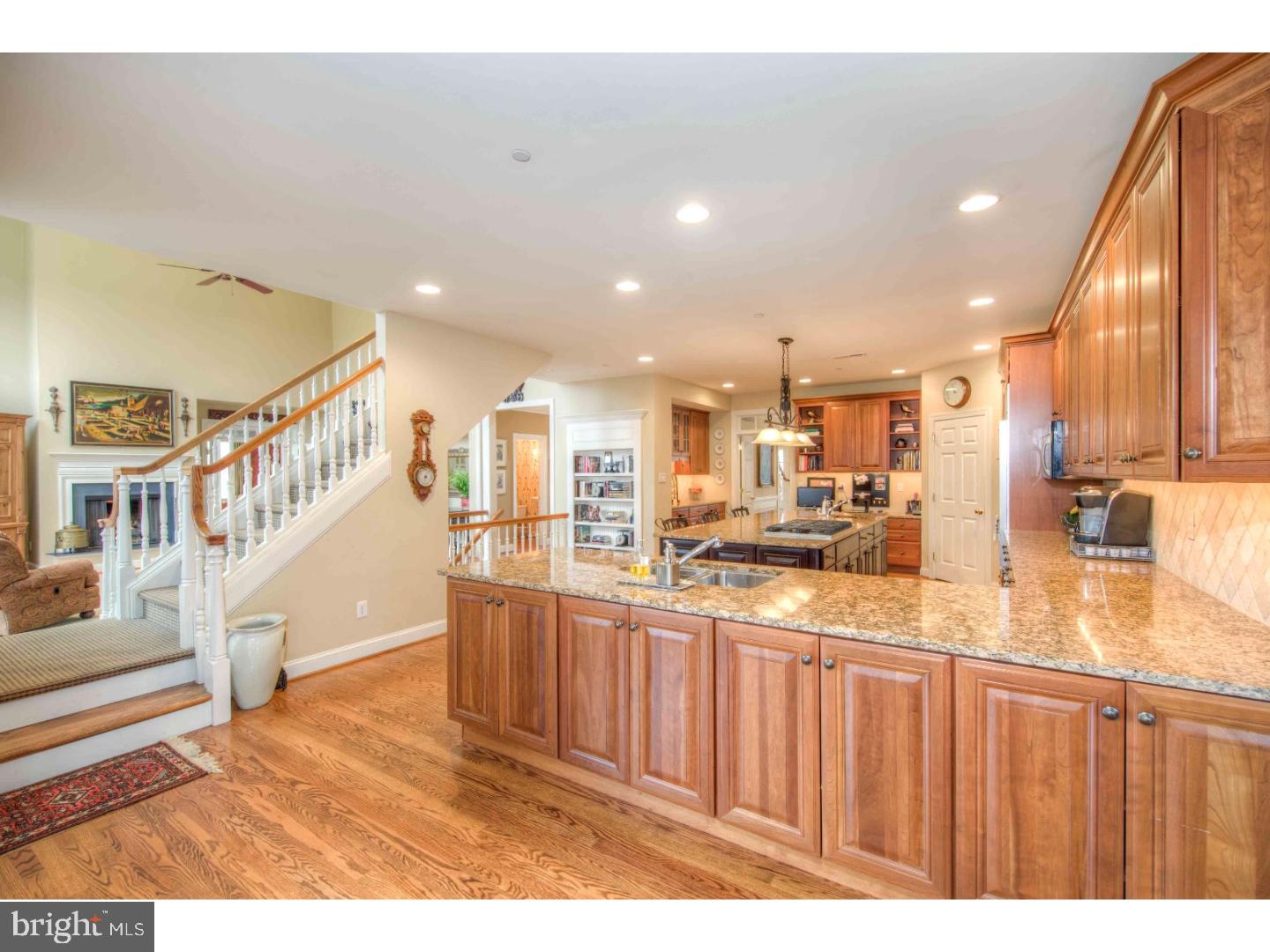 1012 Whitegate Road Wayne, PA 19087 - Photo 11 of 25