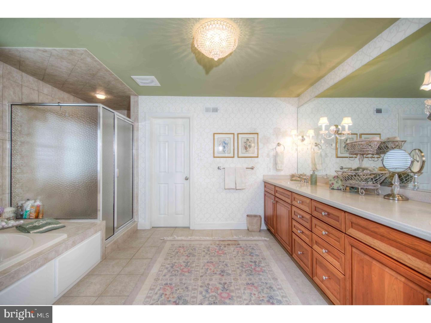 1012 Whitegate Road Wayne, PA 19087 - Photo 18 of 25