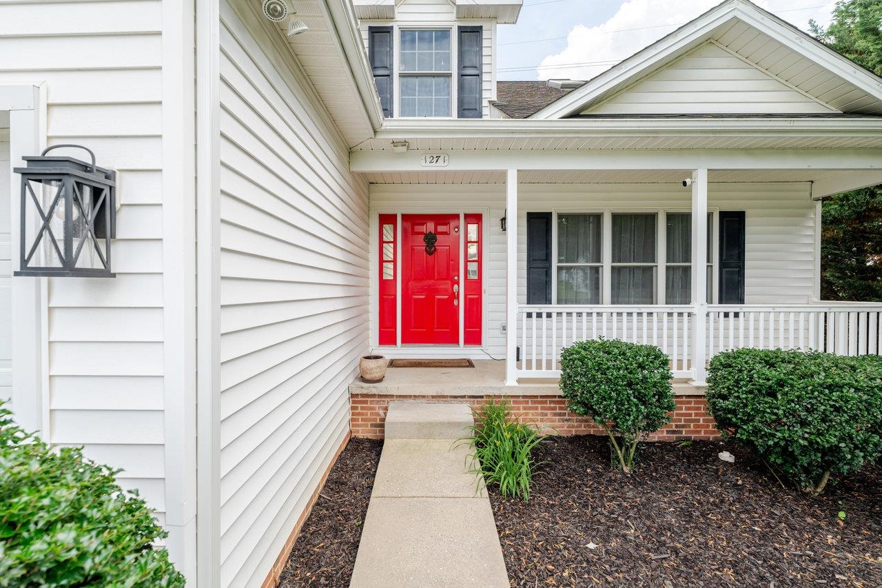 1271 King Edwards Way Harrisonburg, VA 22801 - Photo 3 of 75