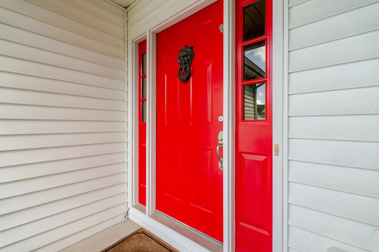 1271 King Edwards Way Harrisonburg, VA 22801 - Photo 4 of 75 a view of front door