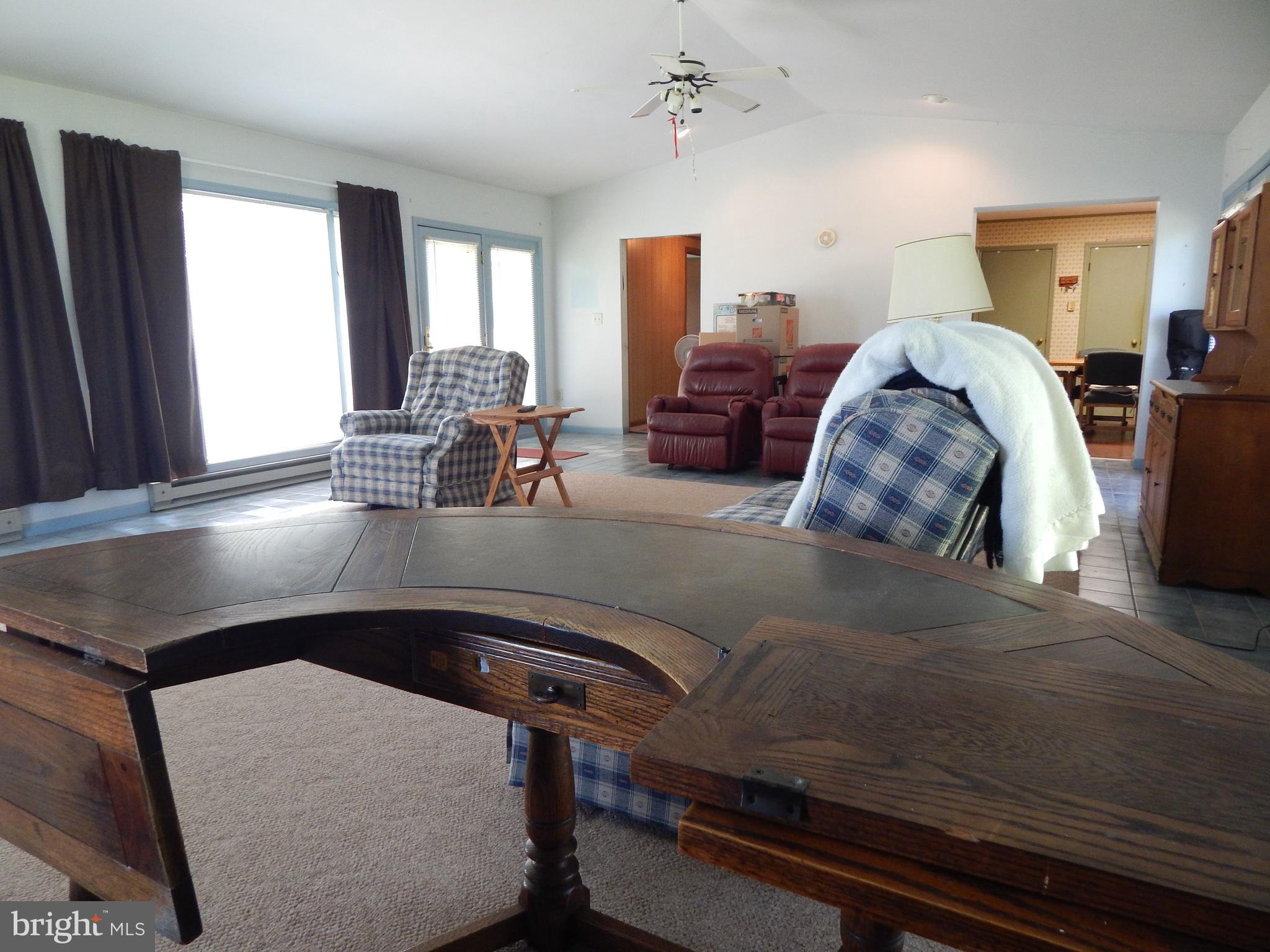 7701 Old Receiver Road Frederick, MD 21702 - Photo 11 of 41 Family Room