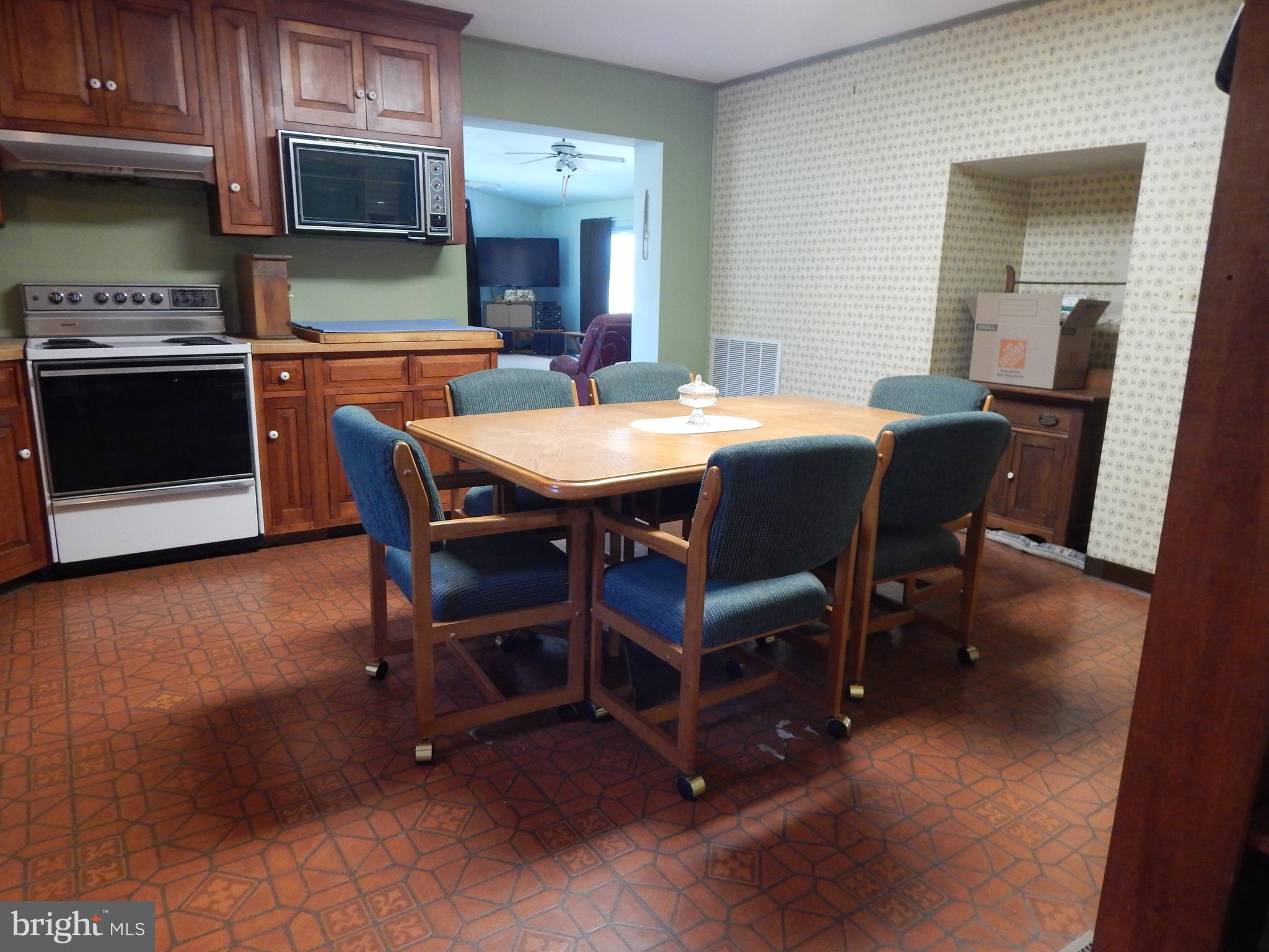 7701 Old Receiver Road Frederick, MD 21702 - Photo 13 of 41 Kitchen
