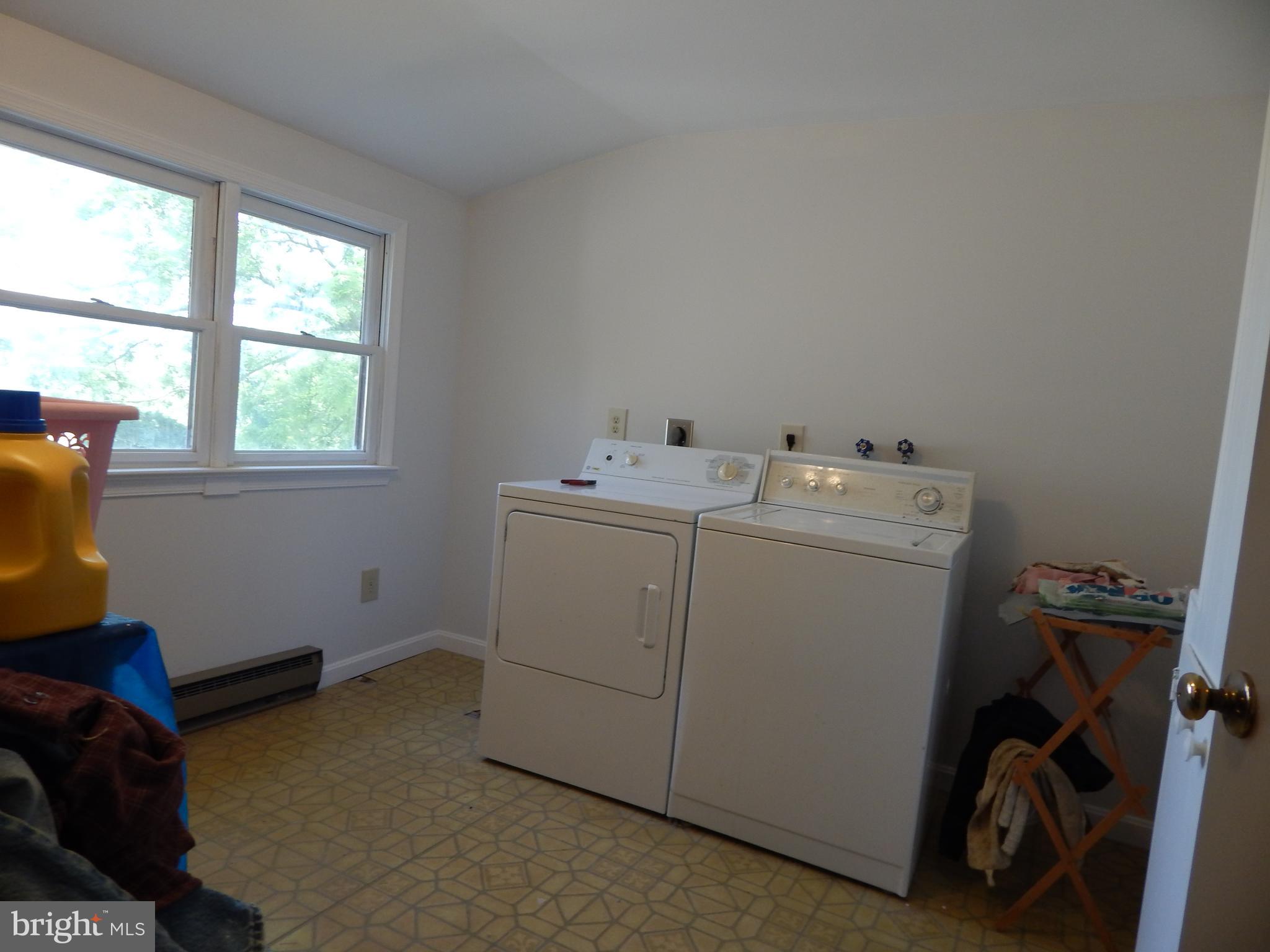 7701 Old Receiver Road Frederick, MD 21702 - Photo 22 of 41 Laundry Room