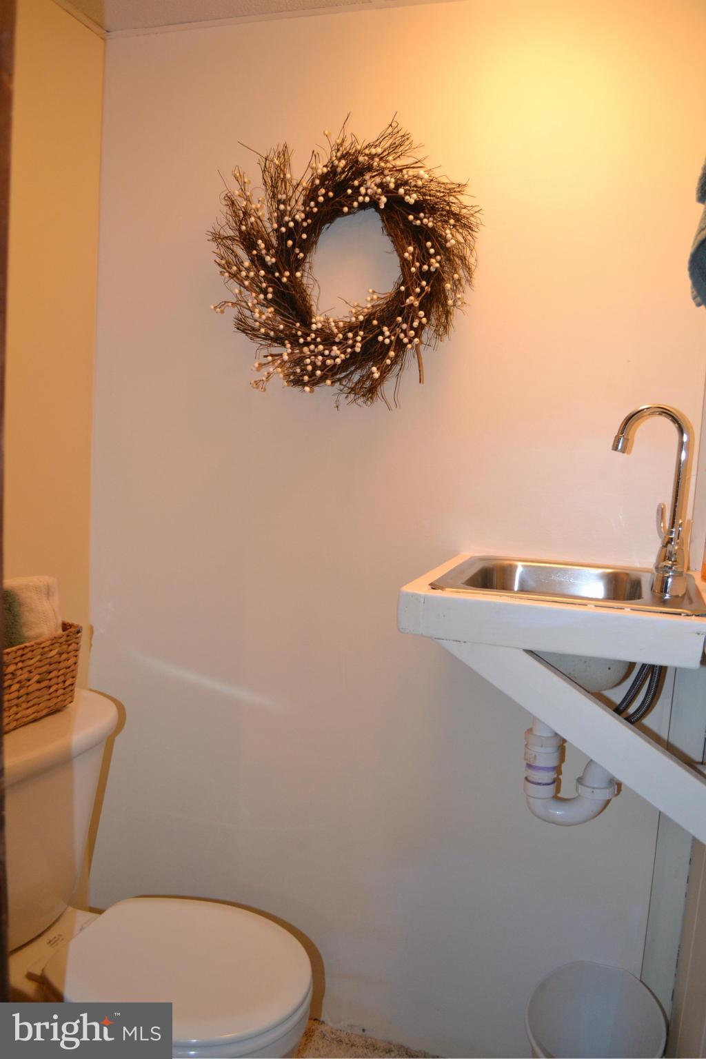 204 Overbrook Road Baltimore, MD 21212 - Photo 23 of 28 Bath