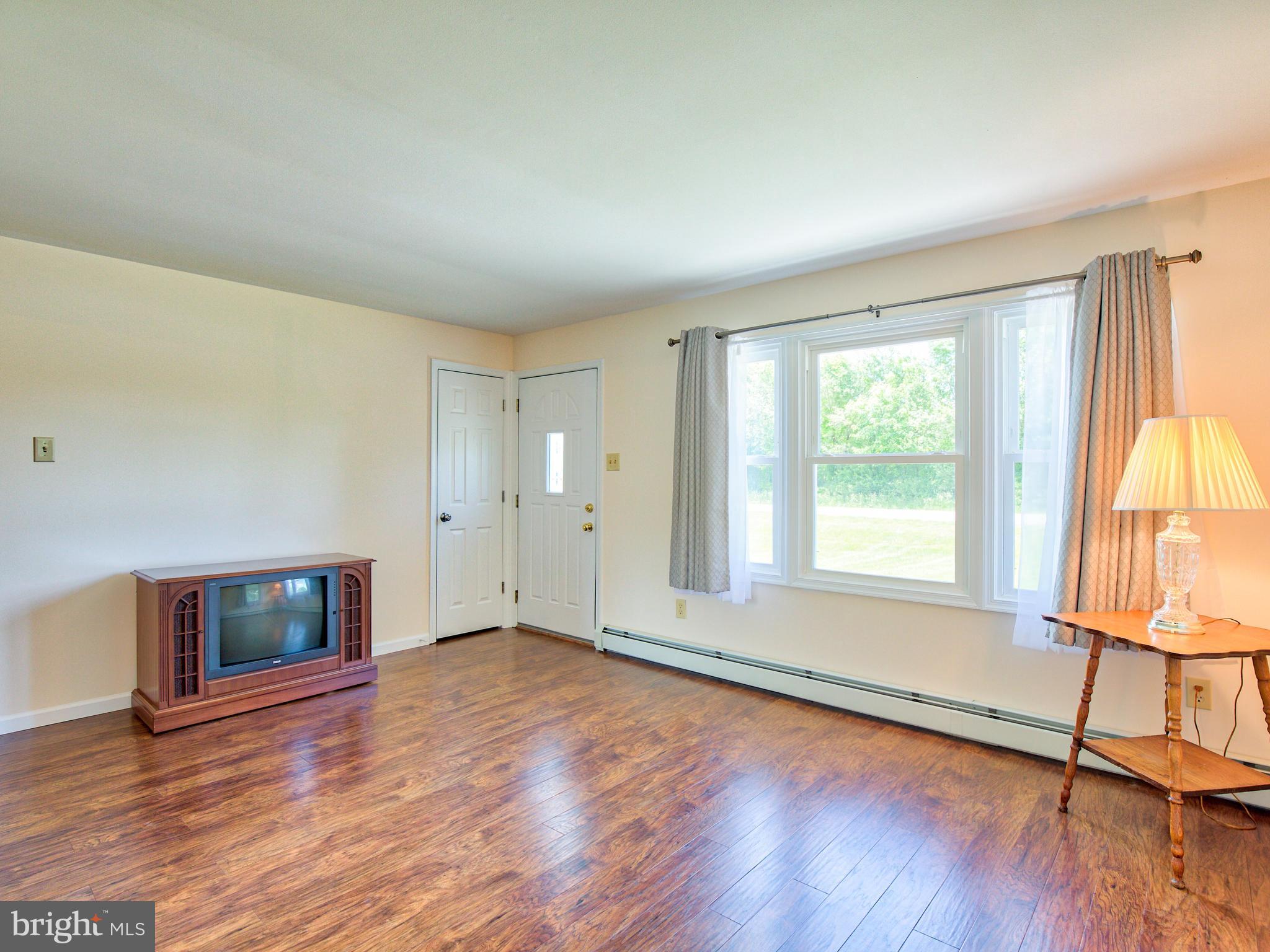 1274 Welltown Road Clear Brook, VA 22624 - Photo 21 of 35 Living room