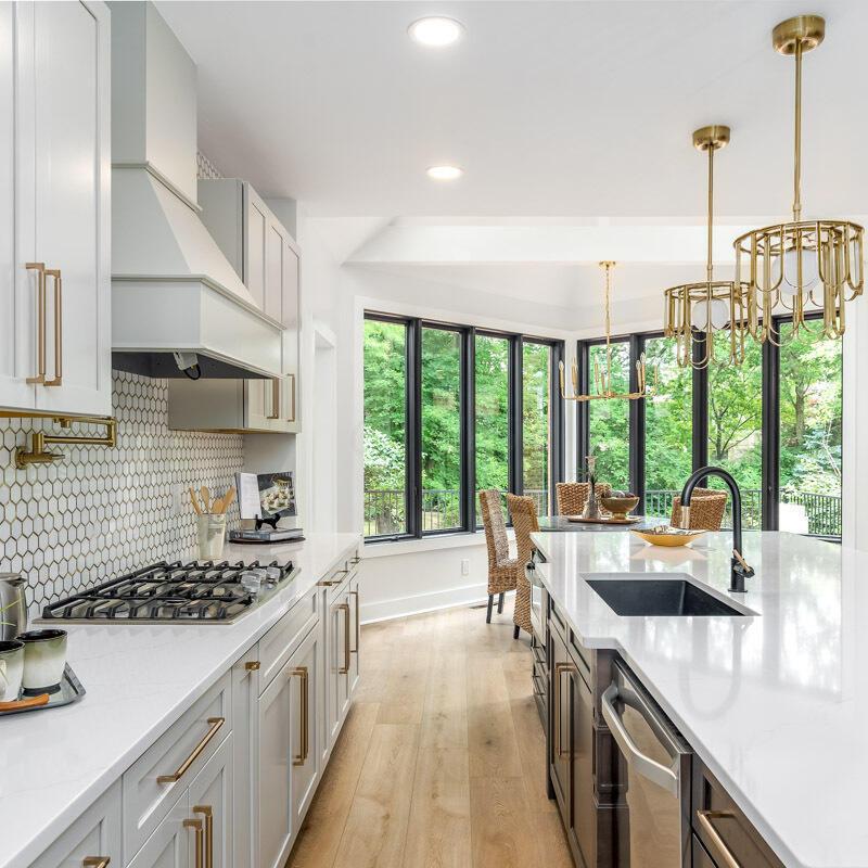 4130 Daventry Road Upper Arlington, OH 43220 - Photo 4 of 47 Stunning Kitchen