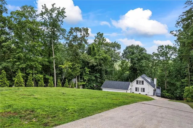 $835,000 | 88 Toto Creek Drive West, Dawsonville, GA 30534