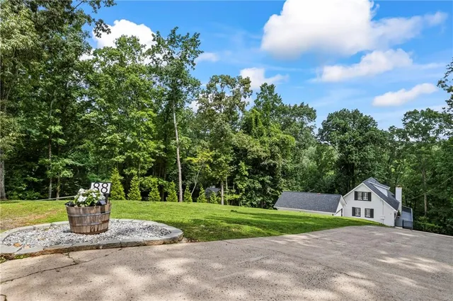 $835,000 | 88 Toto Creek Drive West, Dawsonville, GA 30534