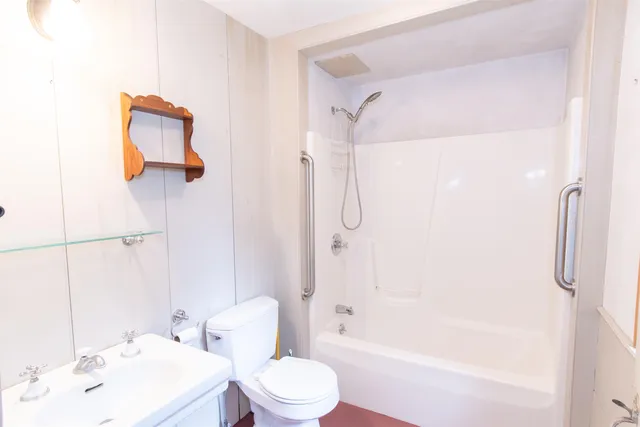 $595,000 | 75 Lyon Road, Royalton, VT 05068