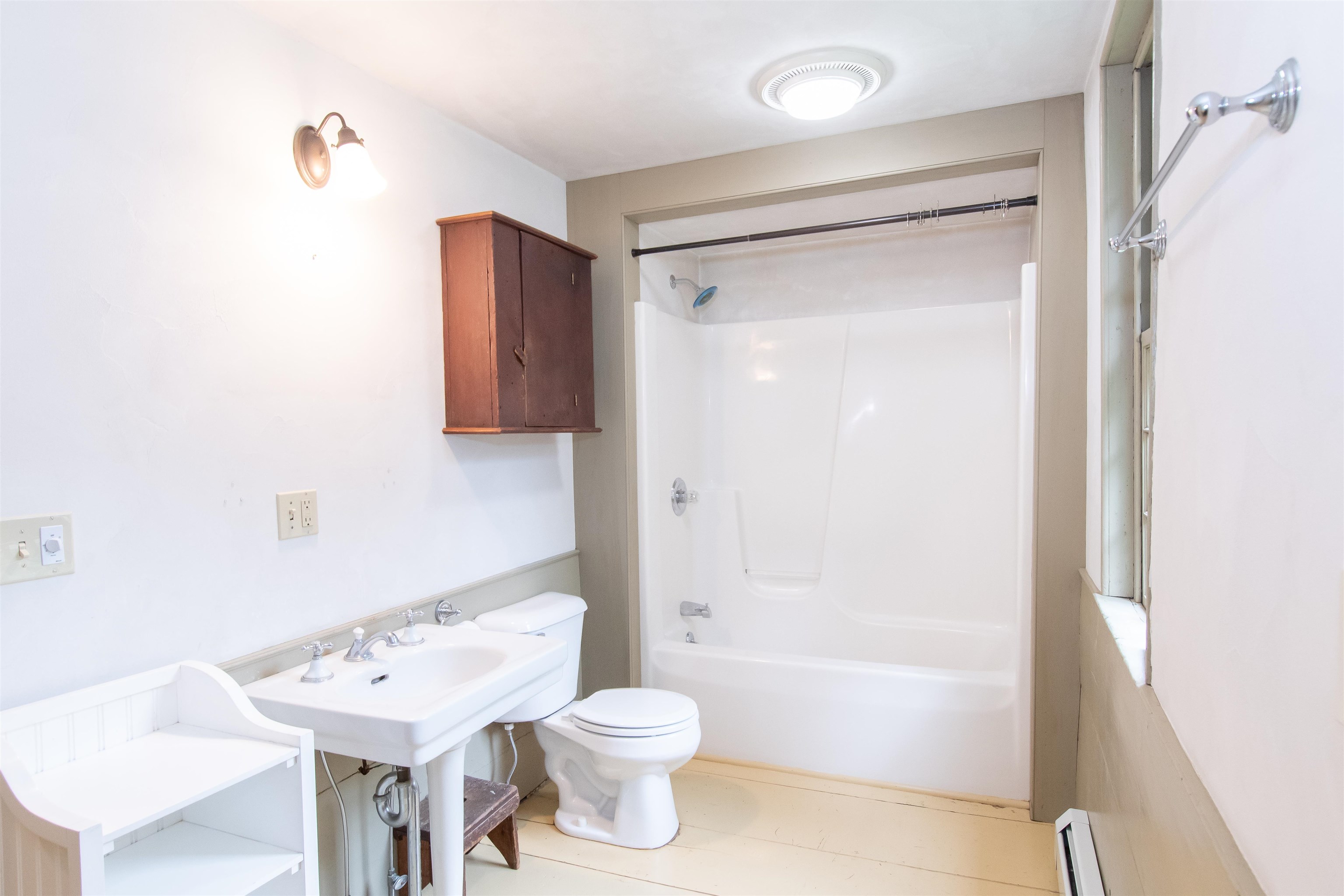 75 Lyon Road Royalton, VT 05068 - Photo 21 of 37