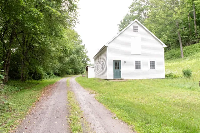 $595,000 | 75 Lyon Road, Royalton, VT 05068