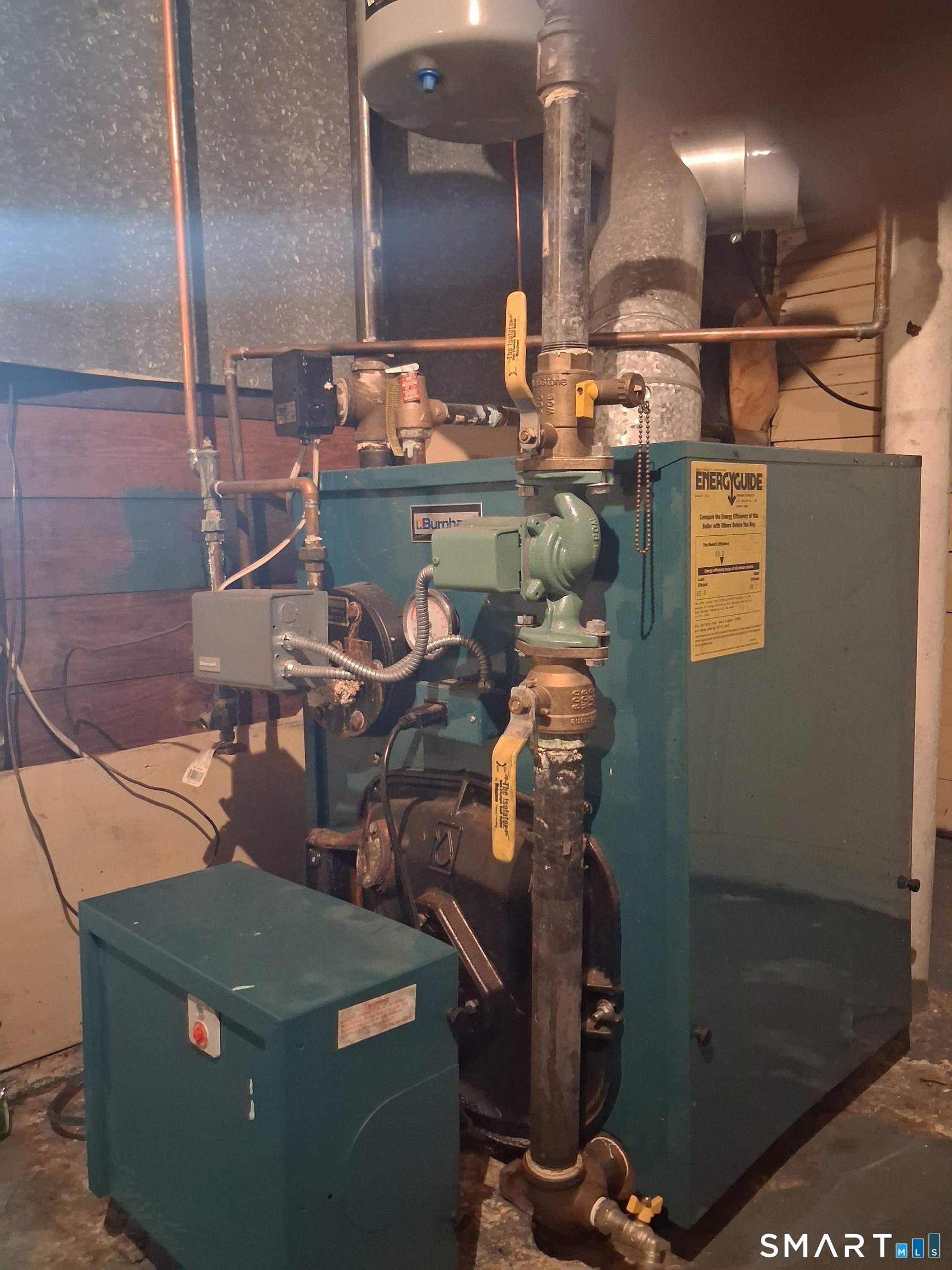 26 4th Street Hamden, CT 06514 - Photo 22 of 40 a view of a room with gym equipment