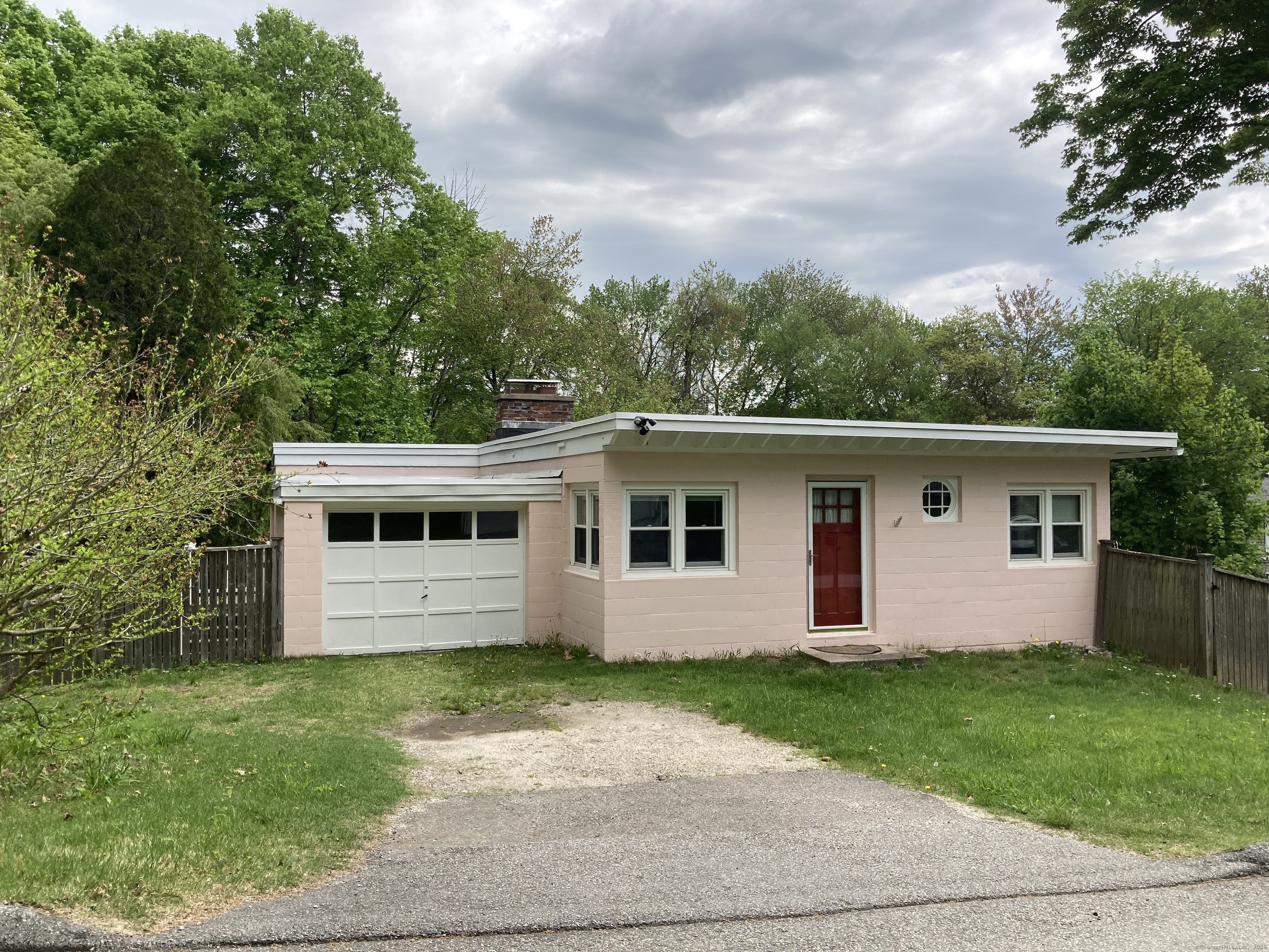 10 Phelps Lane Deep River, CT 06417 - Photo 1 of 1 a front view of house with yard