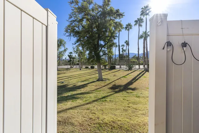 $355,000 | 1433 Sunflower Circle North, Palm Springs, CA 92262