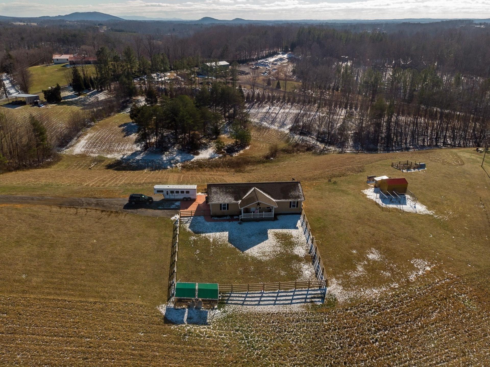 1031 Loyds Store Road Vinton, VA 24179 - Photo 1 of 37 Main