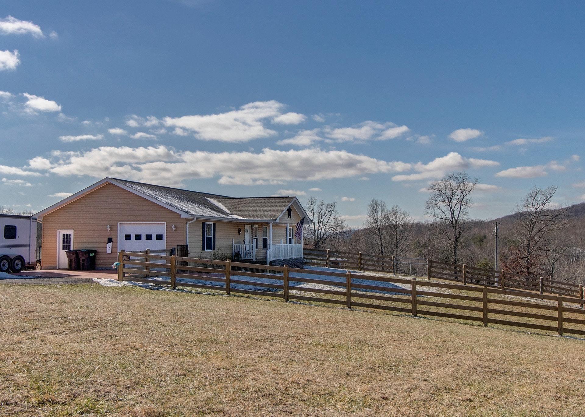 1031 Loyds Store Road Vinton, VA 24179 - Photo 3 of 37 001-297643-IMG_0063_4_5_6_7_7217841