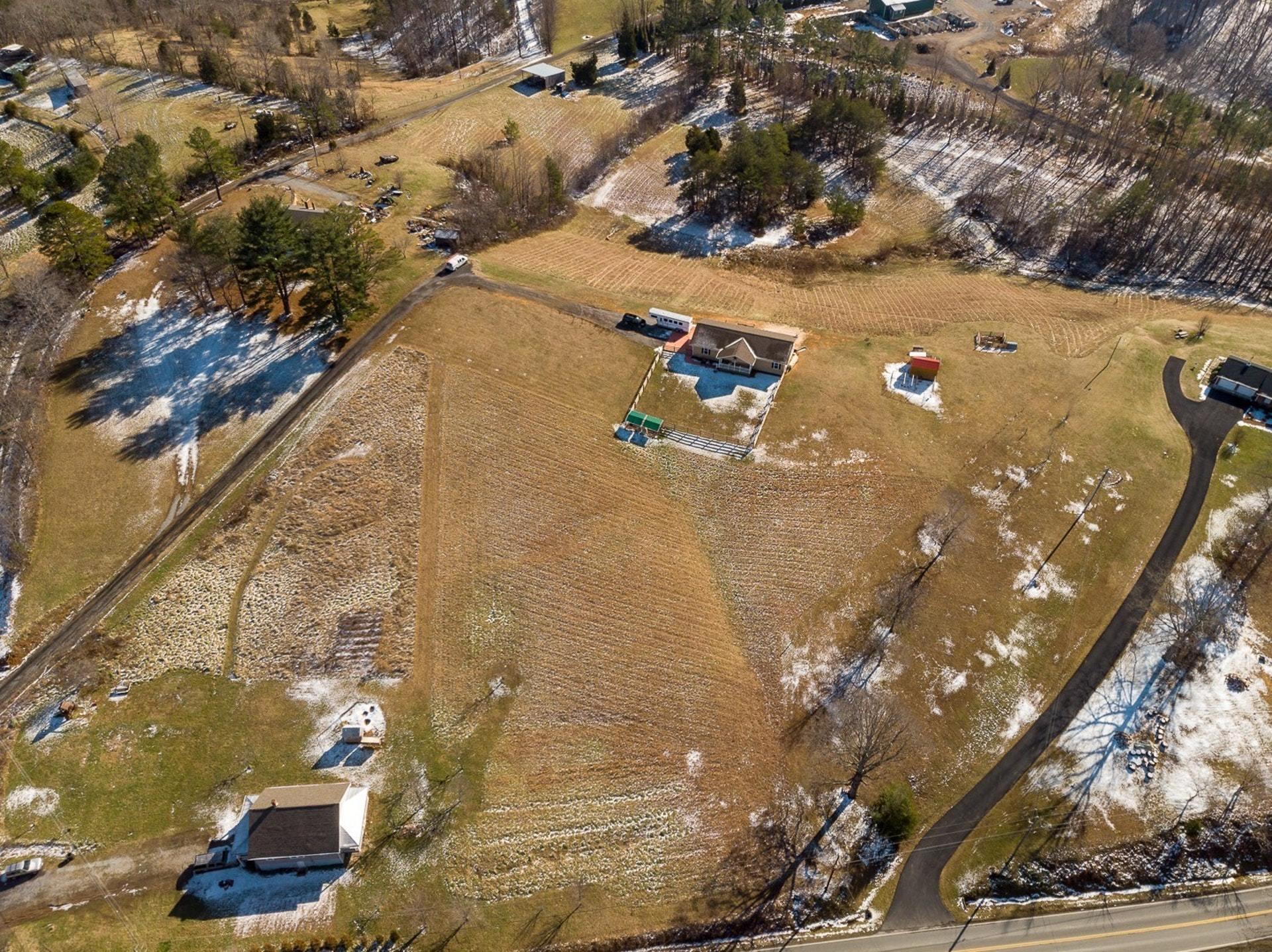 1031 Loyds Store Road Vinton, VA 24179 - Photo 30 of 37 030-297643-DJI_0788_7214124