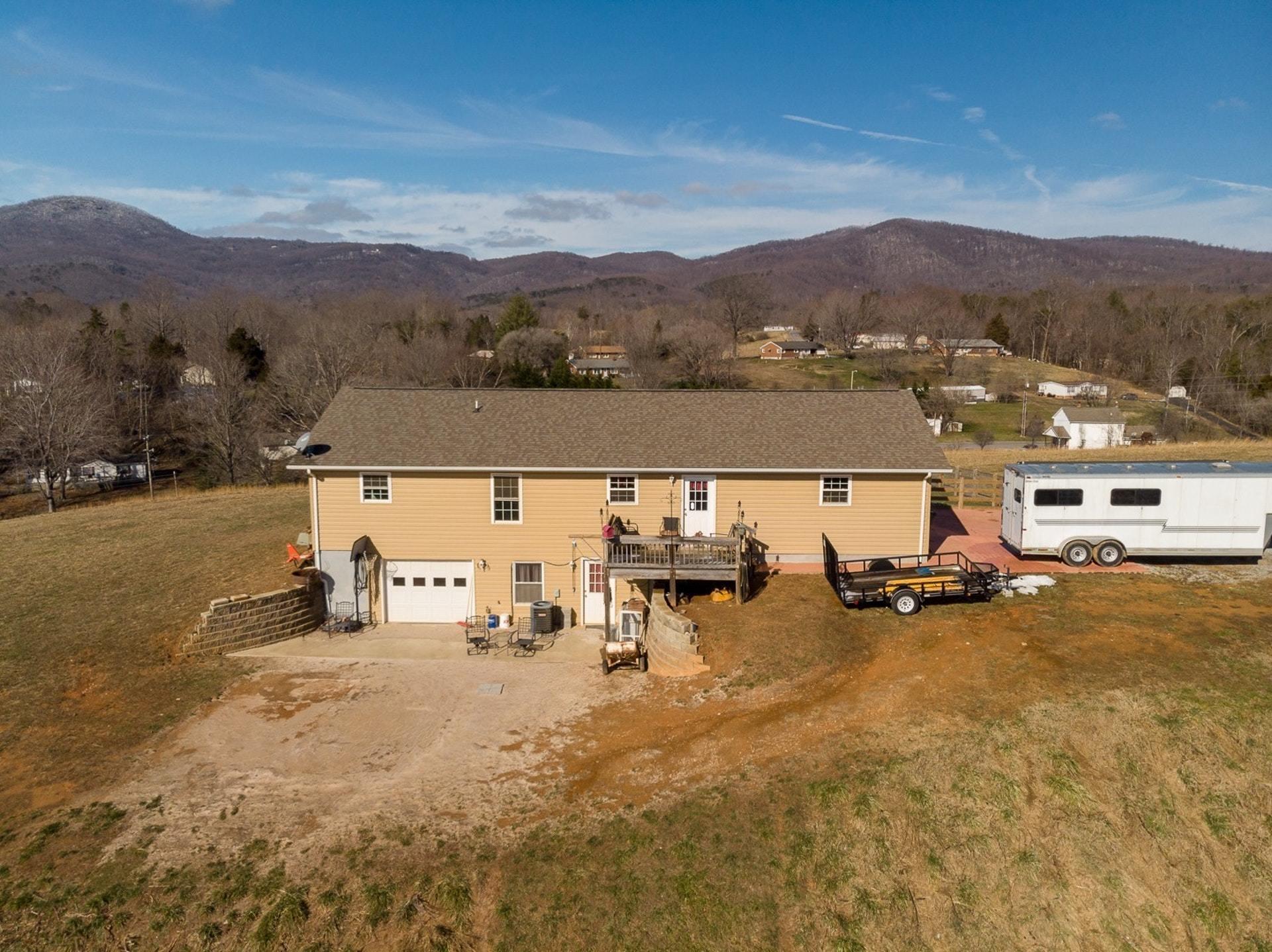 1031 Loyds Store Road Vinton, VA 24179 - Photo 34 of 37 034-297643-DJI_0795_7214132