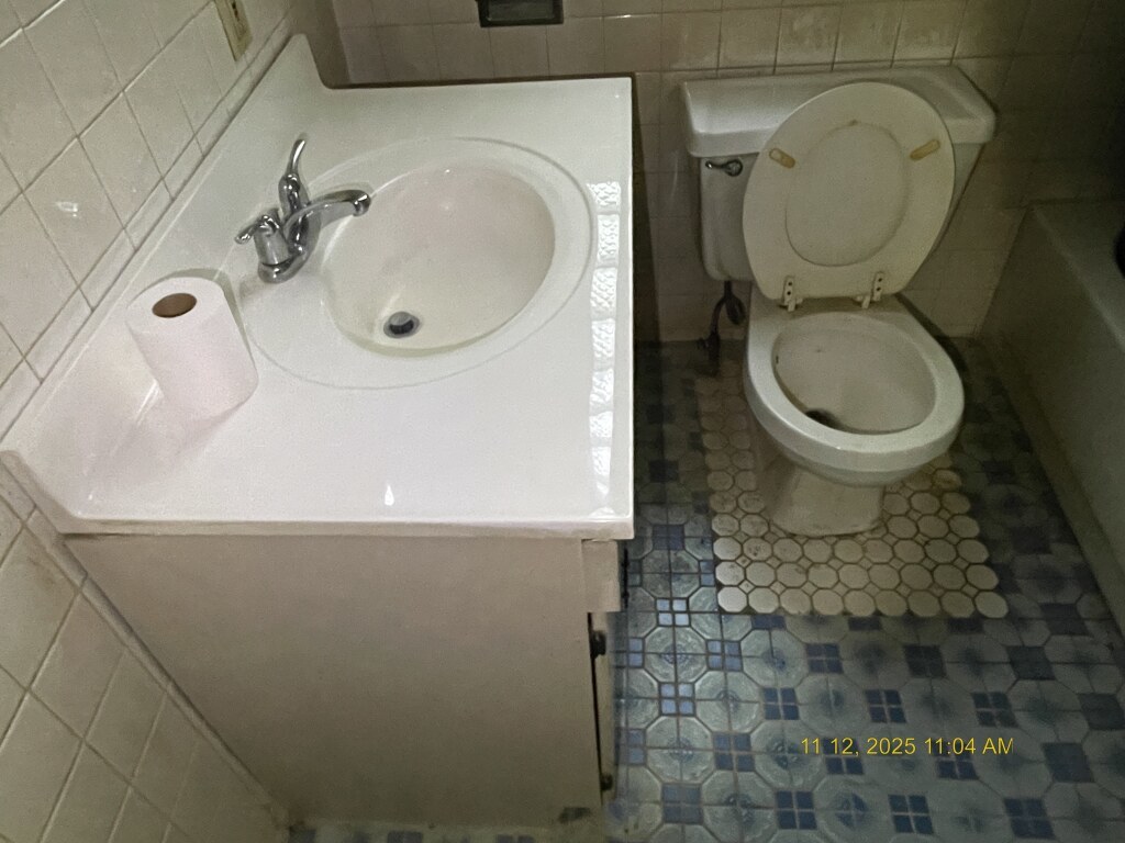 8148 South Brandon Avenue Chicago, IL 60617 - Photo 8 of 11