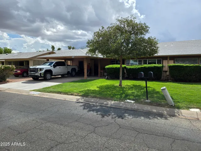 $359,900 | 4946 East Lake Point Circle, Phoenix, AZ 85044