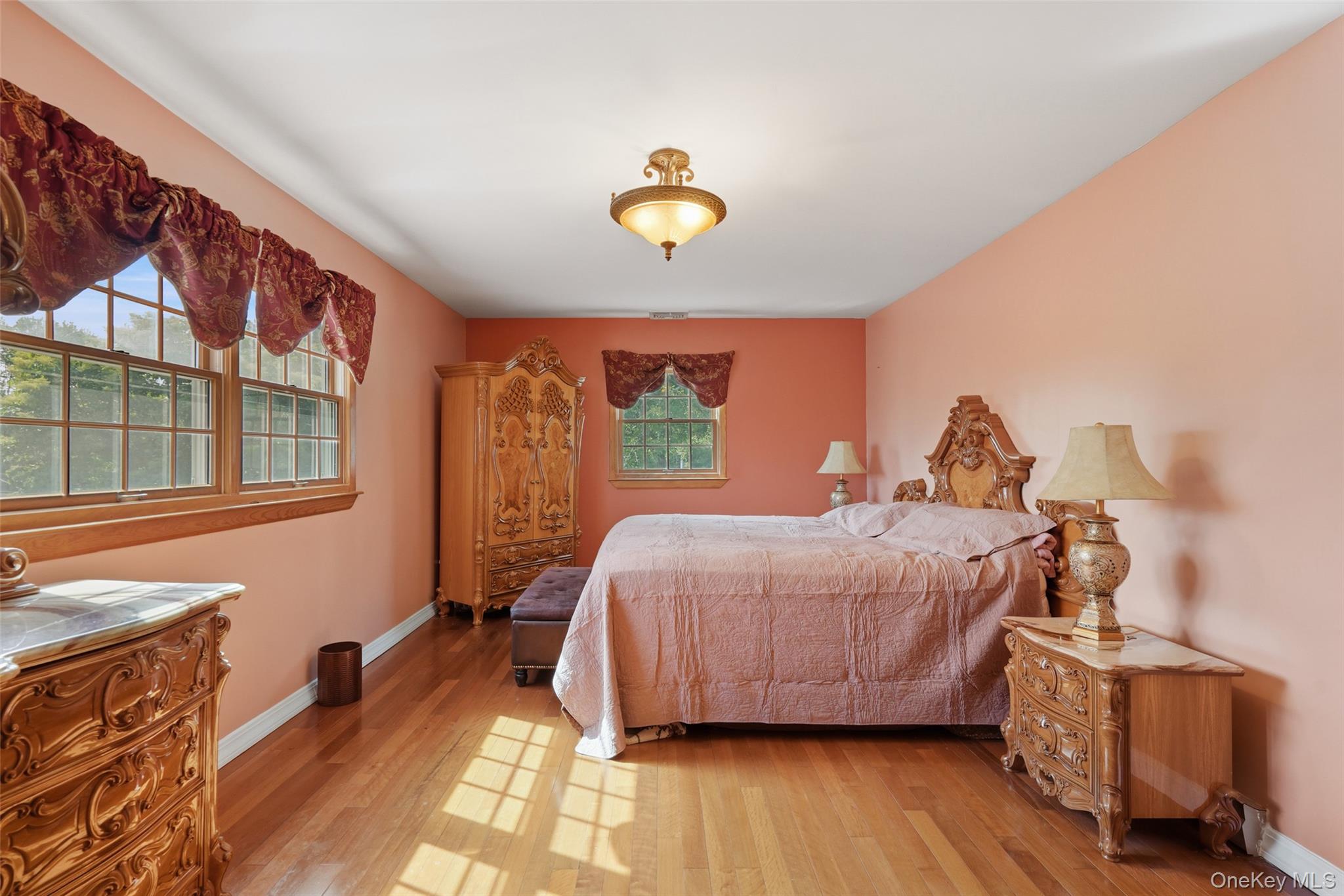 623 Cardinal Road Cortlandt Manor, NY 10567 - Photo 19 of 40 a bedroom with a bed and a window