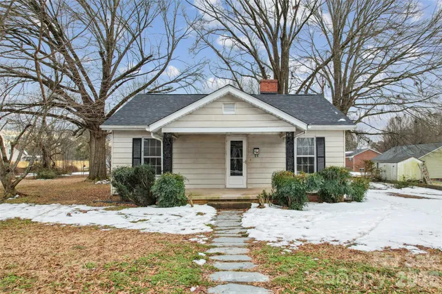 $180,000 | 209 West Round Street, Landis, NC 28088